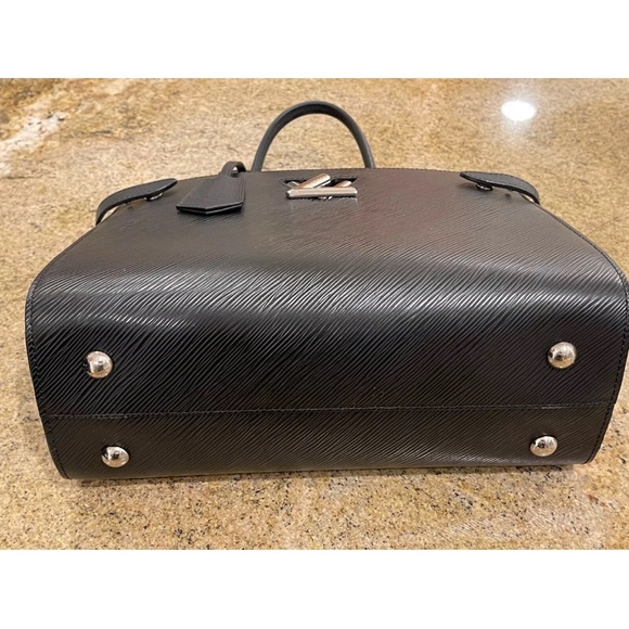 MINT CONDITION- Louis Vuitton LV Black Epi Leather Twist Crossbody Tote Purse - Picture 5 of 10